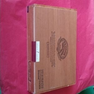Padron Cigar Box  cedar lined $28+free necktie